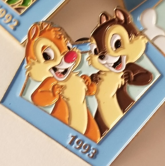 Japan Disney On Ice 4 Pin Set - Picture 2 of 8